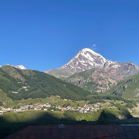 Sunny Guesthouse Kazbegi Exterior photo