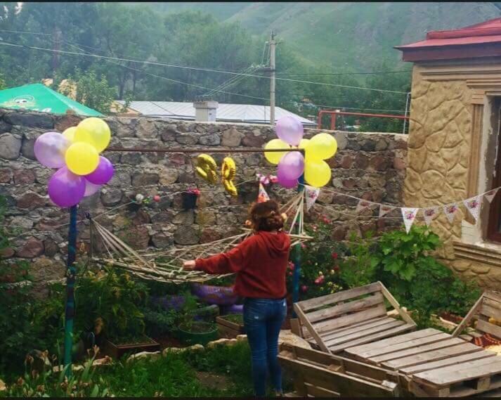 Sunny Guesthouse Kazbegi Exterior photo